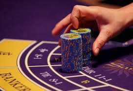 mimpi303 slot mobile app showing live Roulette table and payment methods DANA, OVO, GoPay on phone screen